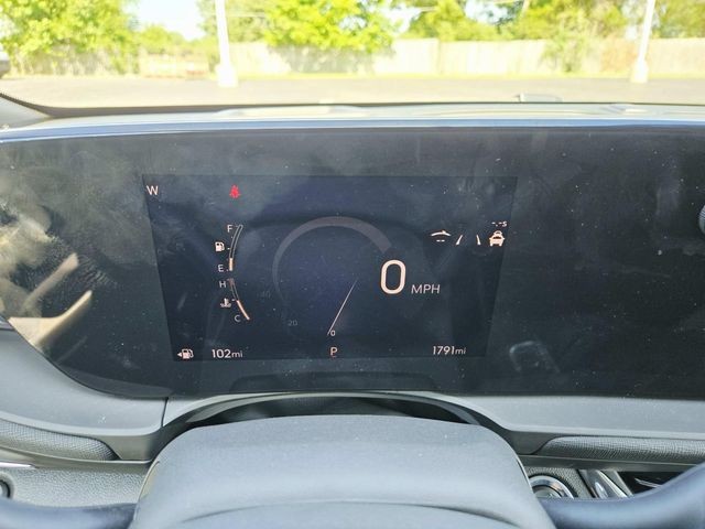 Buick Envista Vehicle Full-screen Gallery Image 18