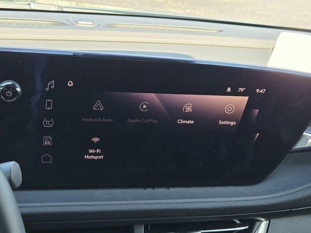 Buick Envista Vehicle Full-screen Gallery Image 21