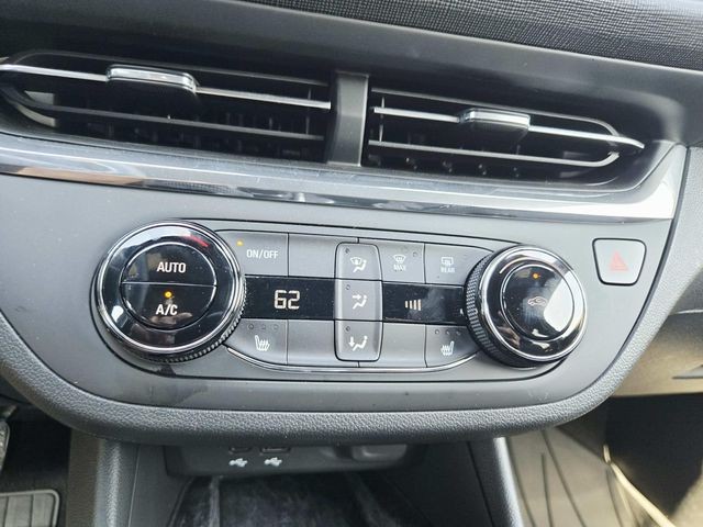 Buick Envista Vehicle Full-screen Gallery Image 23