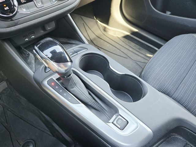 Buick Envista Vehicle Full-screen Gallery Image 25