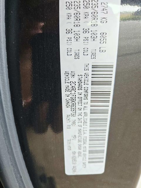 Chrysler Pacifica Vehicle Full-screen Gallery Image 36