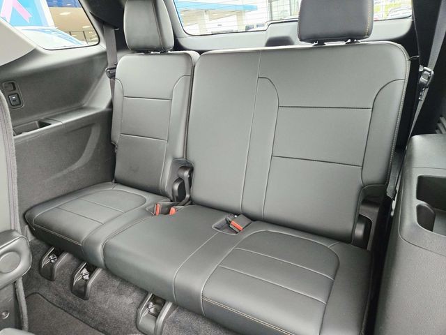 Chevrolet Traverse Vehicle Full-screen Gallery Image 10