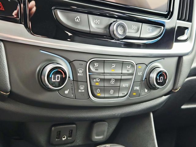 Chevrolet Traverse Vehicle Full-screen Gallery Image 25