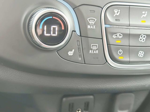 Chevrolet Traverse Vehicle Full-screen Gallery Image 26