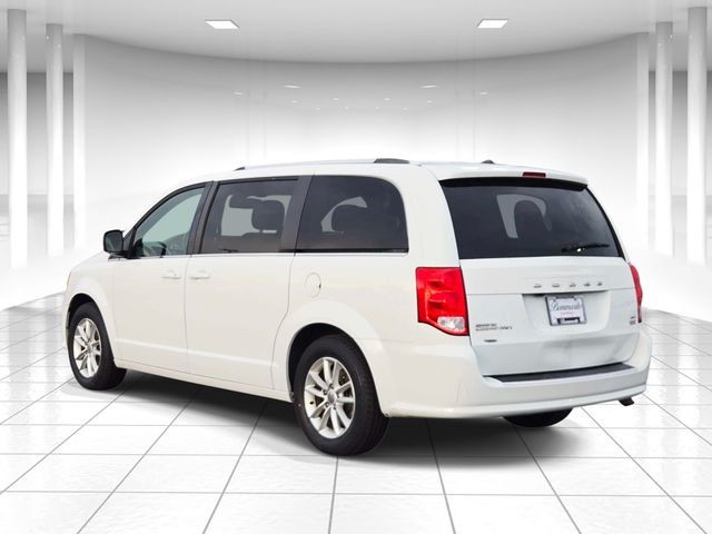 Dodge Grand Caravan Vehicle Full-screen Gallery Image 03