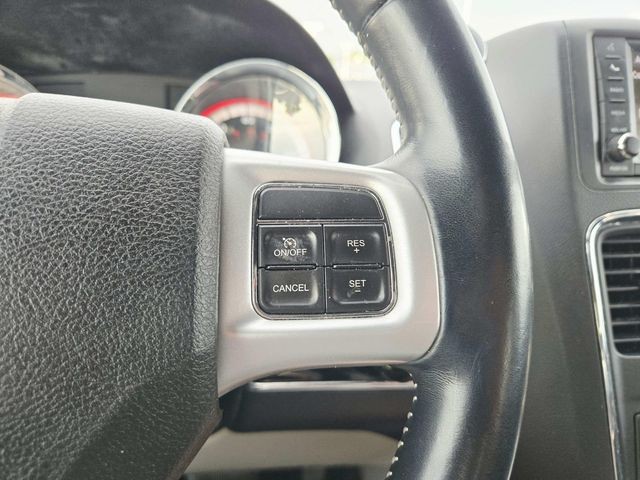 Dodge Grand Caravan Vehicle Full-screen Gallery Image 08