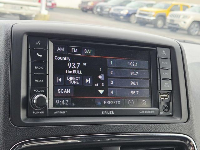 Dodge Grand Caravan Vehicle Full-screen Gallery Image 23
