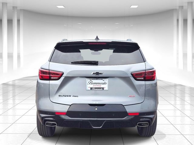 Chevrolet Blazer Vehicle Full-screen Gallery Image 04