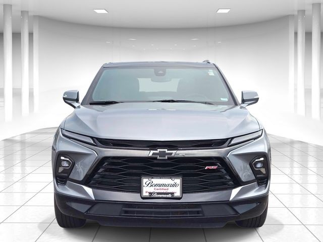 Chevrolet Blazer Vehicle Full-screen Gallery Image 05