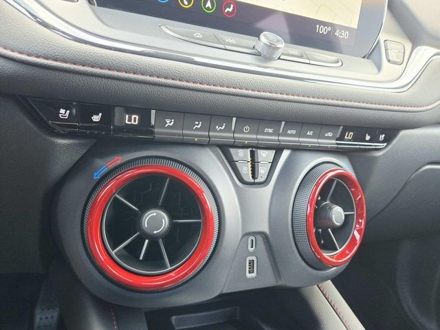 Chevrolet Blazer Vehicle Full-screen Gallery Image 25