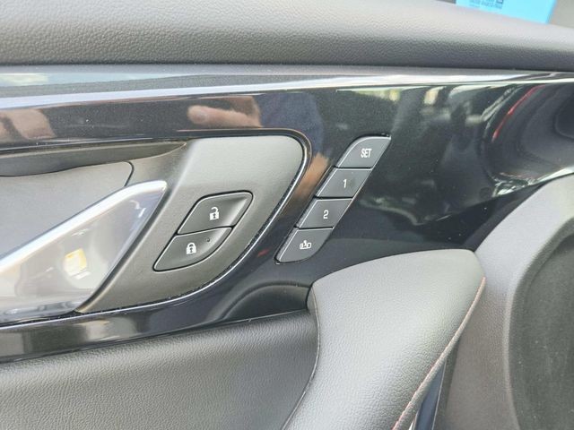 Chevrolet Blazer Vehicle Full-screen Gallery Image 33