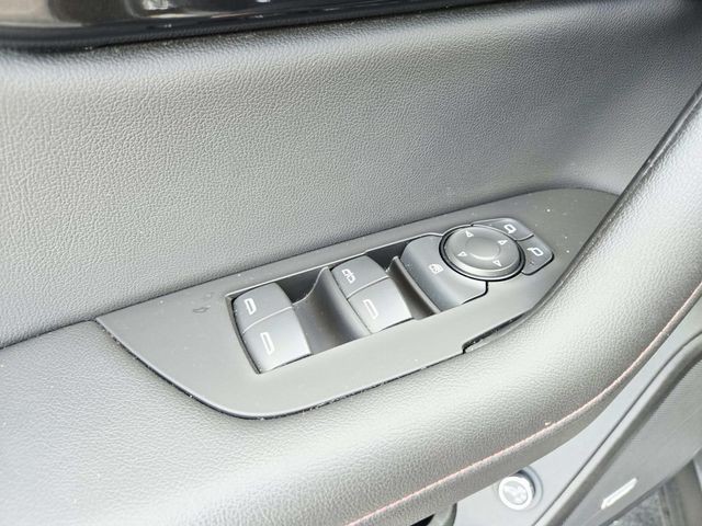 Chevrolet Blazer Vehicle Full-screen Gallery Image 34