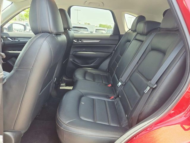 Mazda CX-5 Vehicle Full-screen Gallery Image 10