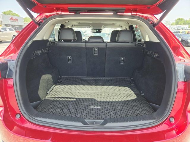 Mazda CX-5 Vehicle Full-screen Gallery Image 11
