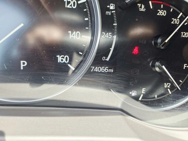 Mazda CX-5 Vehicle Full-screen Gallery Image 20