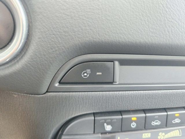 Mazda CX-5 Vehicle Full-screen Gallery Image 25