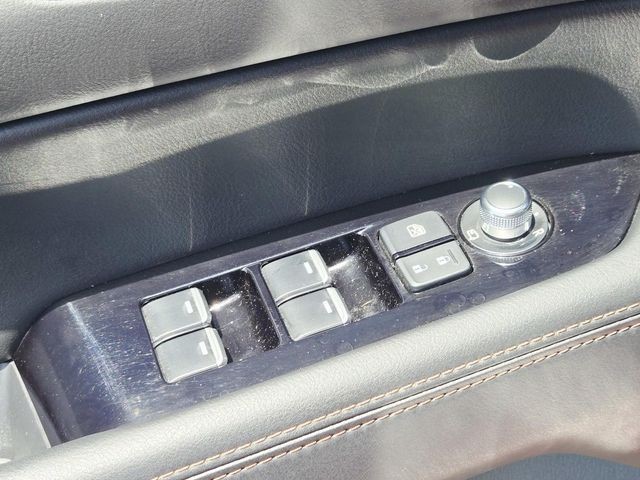 Mazda CX-5 Vehicle Full-screen Gallery Image 34