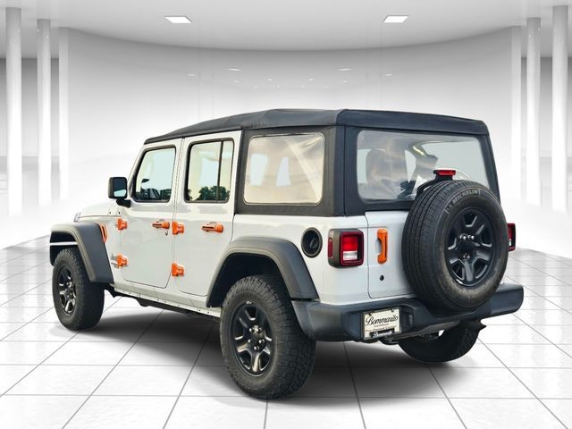 Jeep Wrangler Unlimited Vehicle Full-screen Gallery Image 03