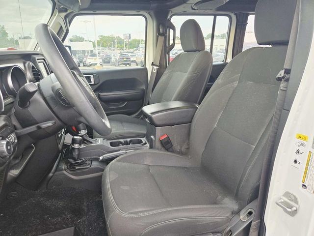 Jeep Wrangler Unlimited Vehicle Full-screen Gallery Image 07