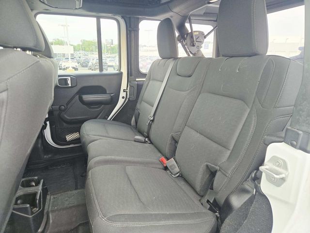 Jeep Wrangler Unlimited Vehicle Full-screen Gallery Image 08