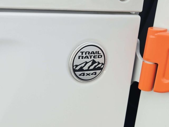 Jeep Wrangler Unlimited Vehicle Full-screen Gallery Image 11