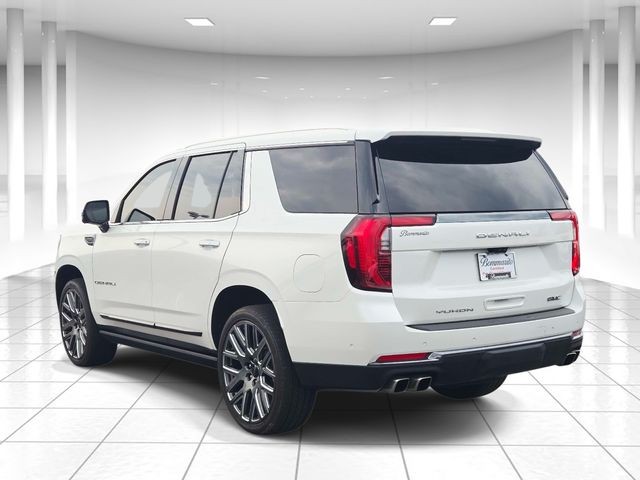 GMC Yukon Vehicle Full-screen Gallery Image 03