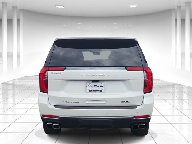 GMC Yukon Vehicle Full-screen Gallery Image 04