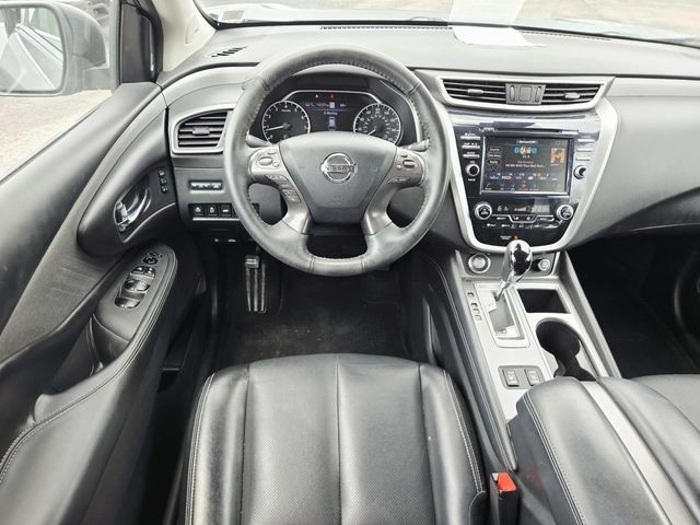 Nissan Murano Vehicle Full-screen Gallery Image 07