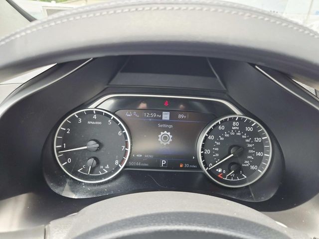 Nissan Murano Vehicle Full-screen Gallery Image 18