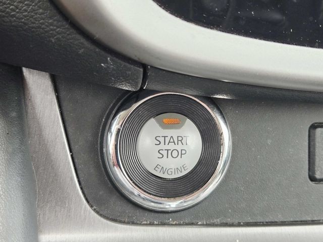 Nissan Murano Vehicle Full-screen Gallery Image 25