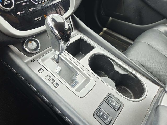 Nissan Murano Vehicle Full-screen Gallery Image 27