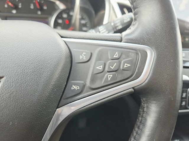 Chevrolet Equinox Vehicle Full-screen Gallery Image 17