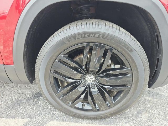 Volkswagen Atlas Vehicle Full-screen Gallery Image 18
