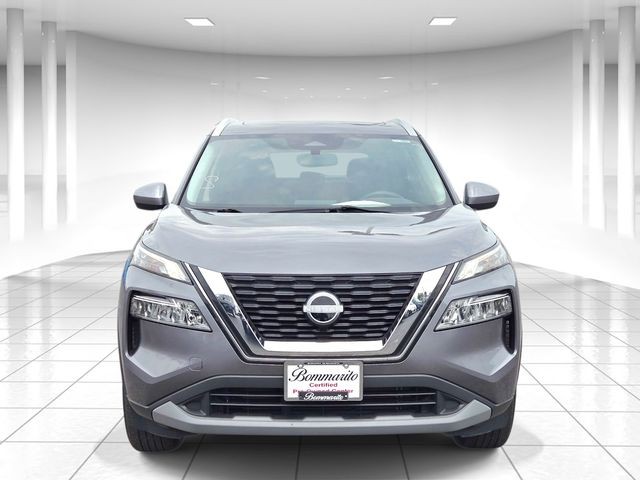 Nissan Rogue Vehicle Full-screen Gallery Image 05