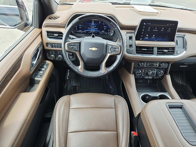 Chevrolet Suburban Vehicle Full-screen Gallery Image 07