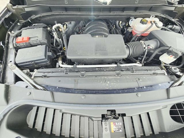 Chevrolet Suburban Vehicle Full-screen Gallery Image 20