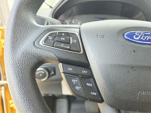 Ford EcoSport Vehicle Full-screen Gallery Image 11