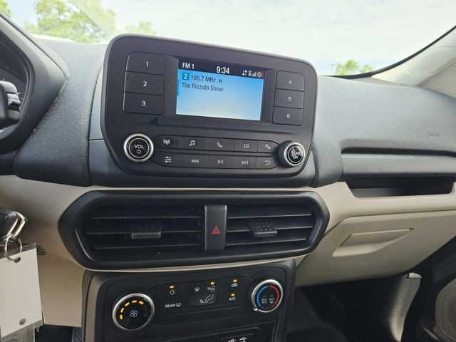 Ford EcoSport Vehicle Full-screen Gallery Image 13