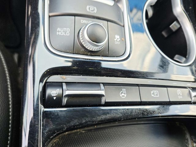 Kia Stinger Vehicle Full-screen Gallery Image 26