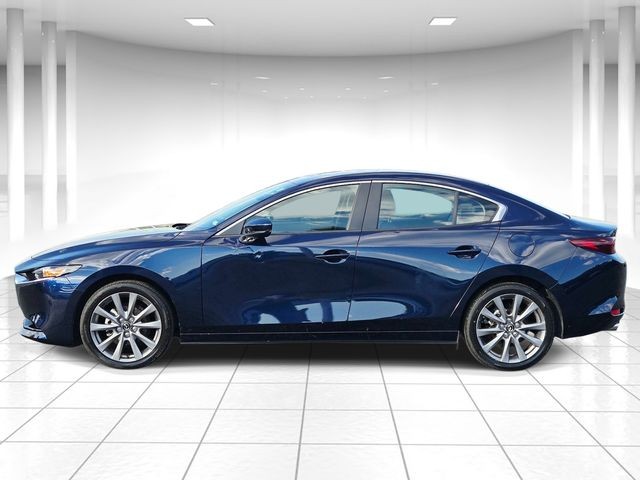 Mazda Mazda3 Vehicle Full-screen Gallery Image 02