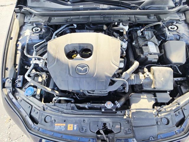 Mazda Mazda3 Vehicle Full-screen Gallery Image 14