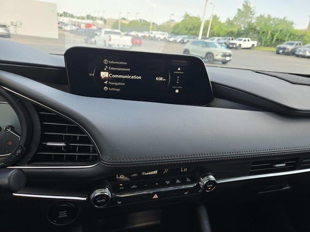 Mazda Mazda3 Vehicle Full-screen Gallery Image 21
