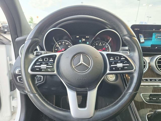 Mercedes-Benz C-Class Vehicle Full-screen Gallery Image 10