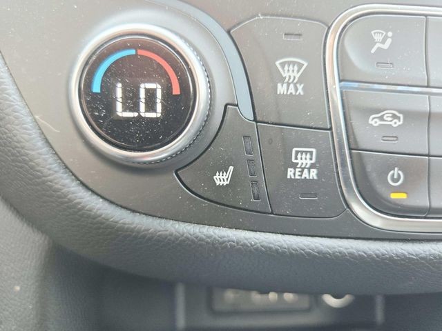 Chevrolet Equinox Vehicle Full-screen Gallery Image 16