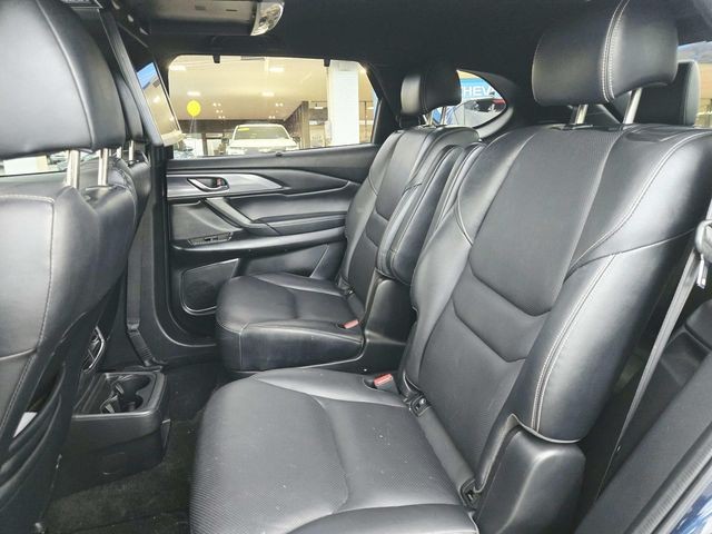 Mazda CX-9 Vehicle Full-screen Gallery Image 09