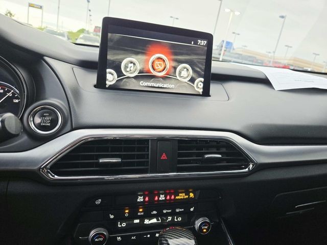 Mazda CX-9 Vehicle Full-screen Gallery Image 13