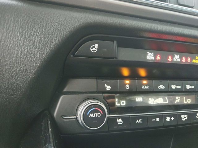 Mazda CX-9 Vehicle Full-screen Gallery Image 18