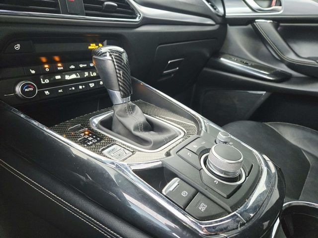 Mazda CX-9 Vehicle Full-screen Gallery Image 19