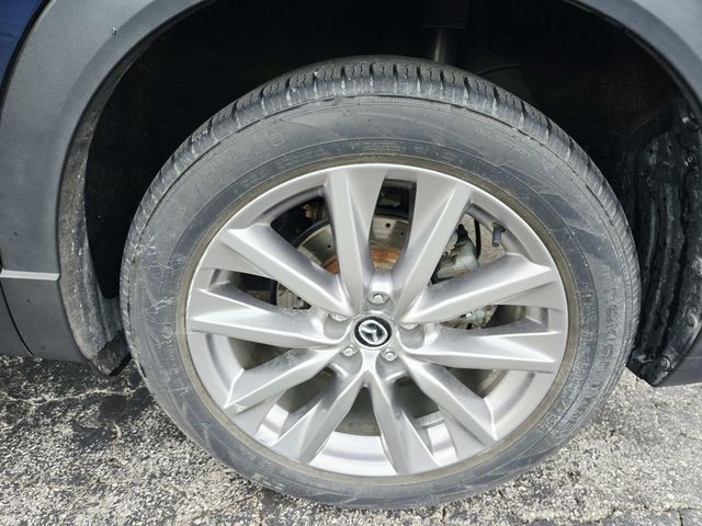 Mazda CX-9 Vehicle Full-screen Gallery Image 21