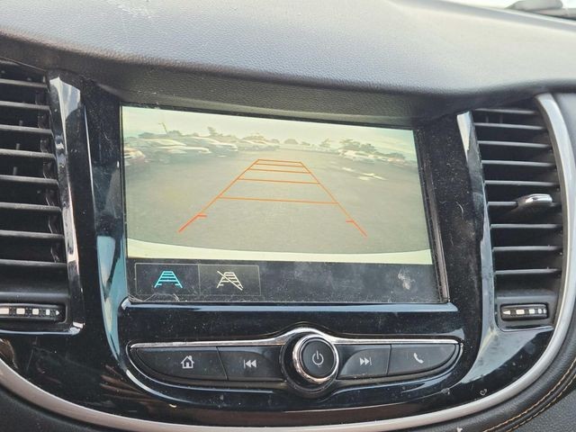 Chevrolet Trax Vehicle Full-screen Gallery Image 10